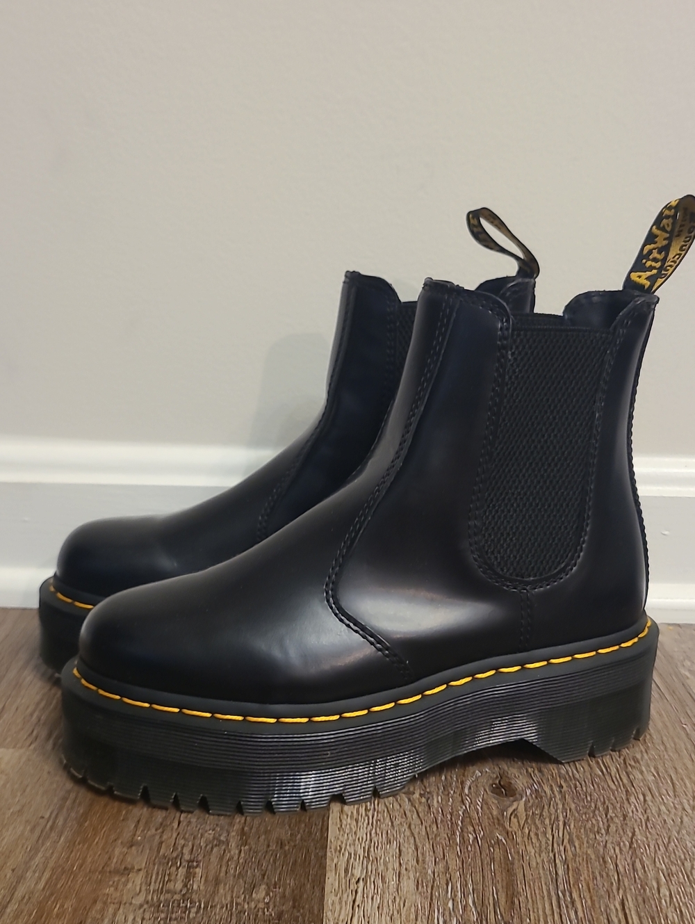 Dr Martens 2976 Quad Platform Chelsea Boots